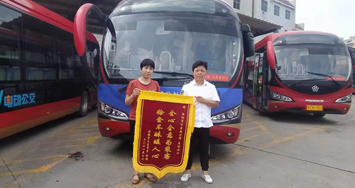 錦旗、感謝信里蘊(yùn)含的濃濃真情